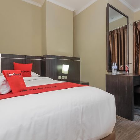 RedDoorz Plus @ Thamrin Dżakarta Zewnętrze zdjęcie