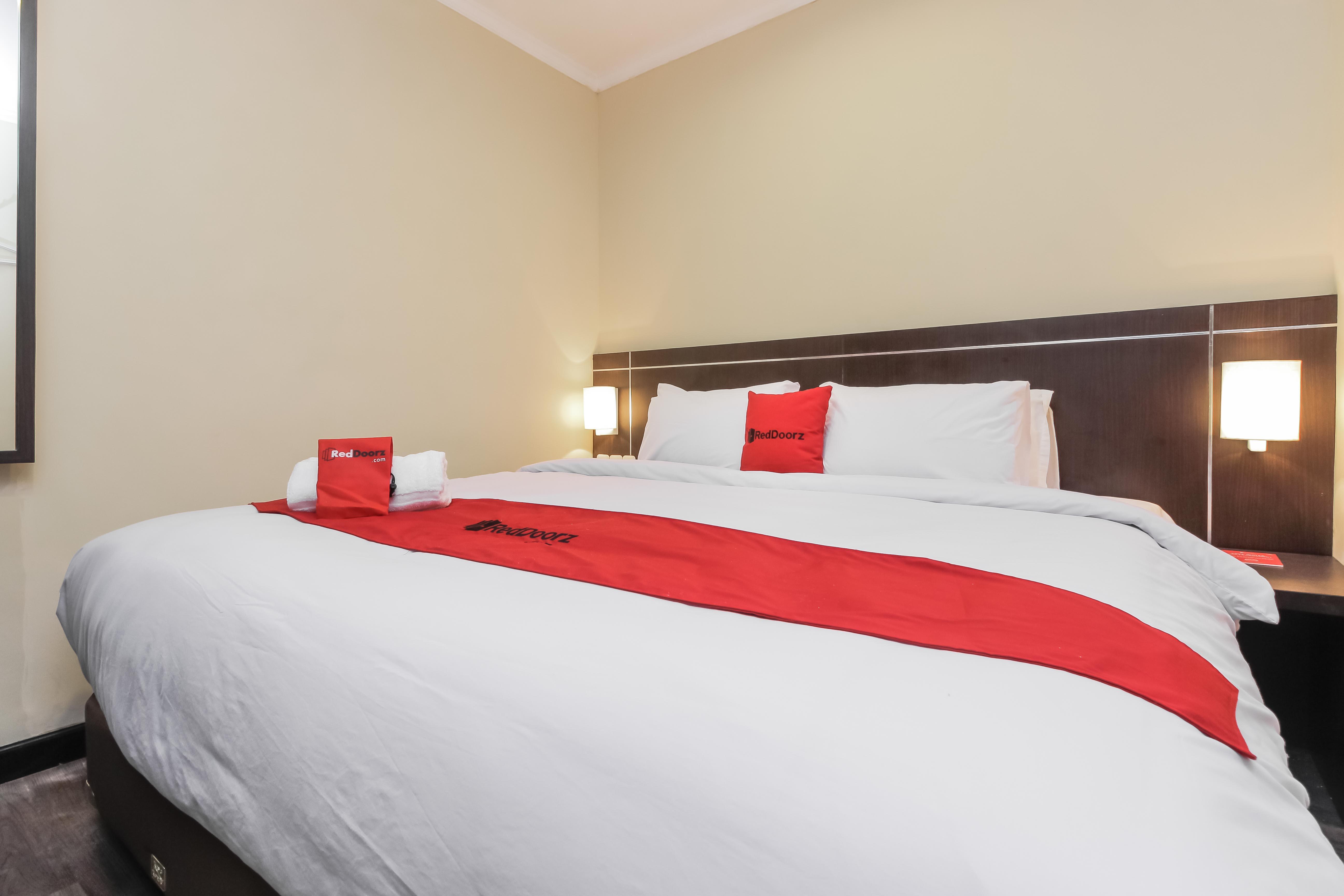 RedDoorz Plus @ Thamrin Dżakarta Zewnętrze zdjęcie