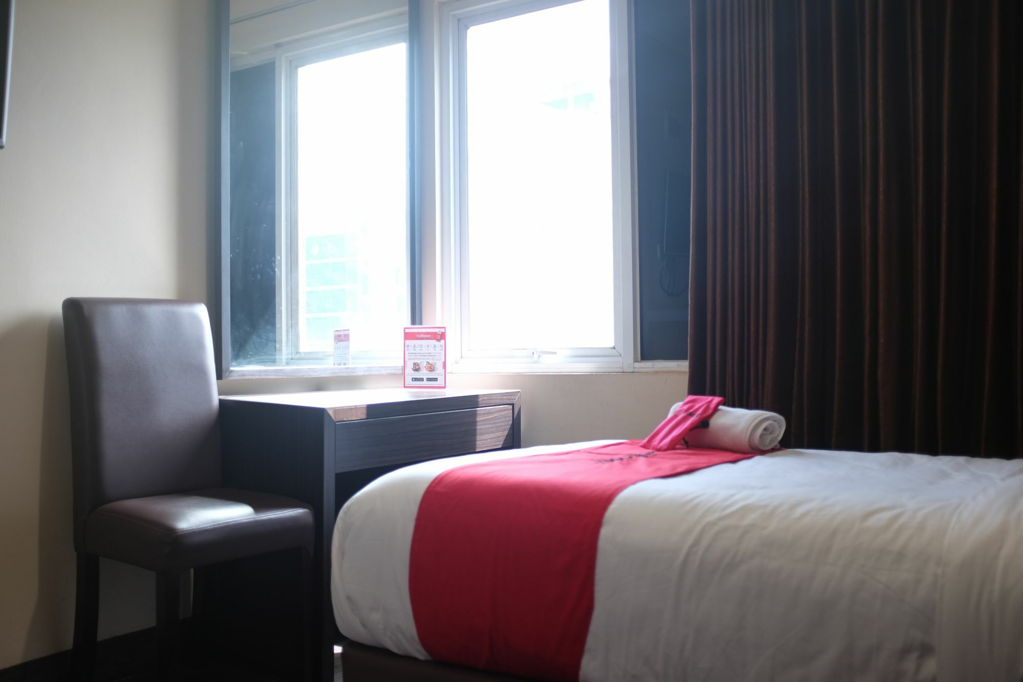 RedDoorz Plus @ Thamrin Dżakarta Zewnętrze zdjęcie